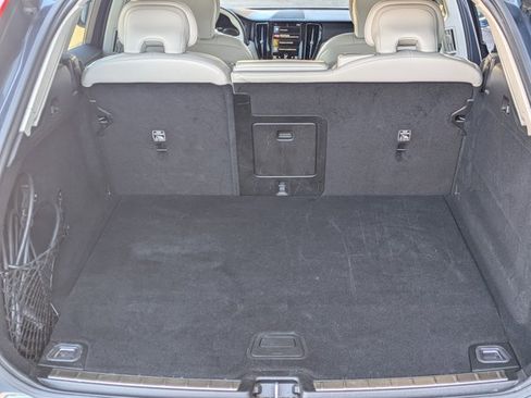 Used 2021 Volvo XC60 T8 Inscription Expression image 6