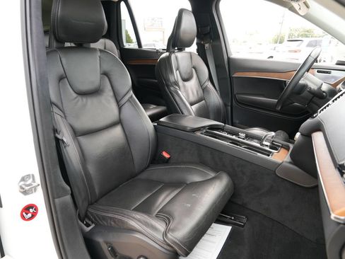 Used 2017 Volvo XC90 T8 Inscription w/ Luxury Package AWD/4WD image 16