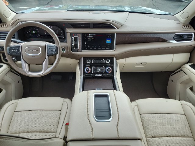 Used 2023 GMC Yukon XL Denali AWD/4WD image 25