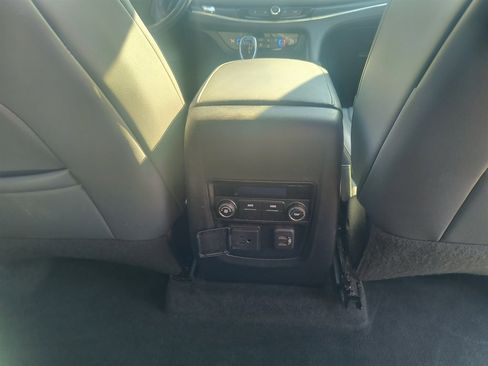 Used 2020 Buick Enclave Essence w/ Sound and Sites Package image 26