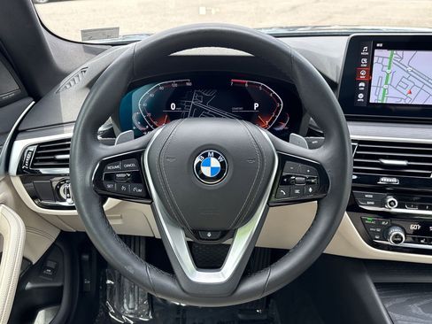Certified 2023 BMW 530i xDrive w/ Premium Package AWD/4WD image 16