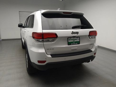 Used 2020 Jeep Grand Cherokee Laredo AWD/4WD image 6