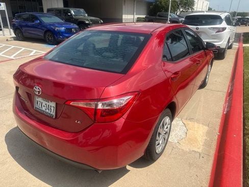 Used 2017 Toyota Corolla LE FWD image 2