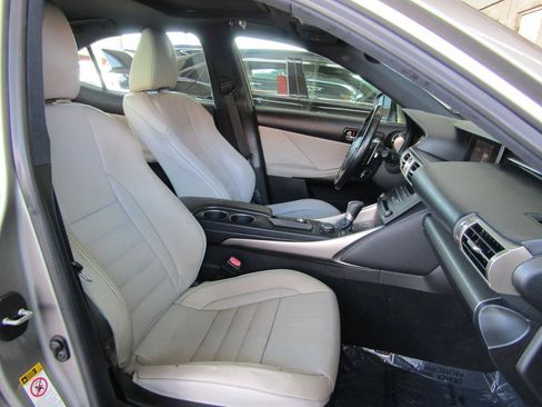 Used 2016 Lexus IS 200t w/ F Sport Package RWD image 12
