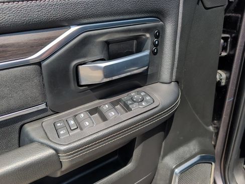 Used 2026 RAM 2500 Laramie AWD/4WD image 15