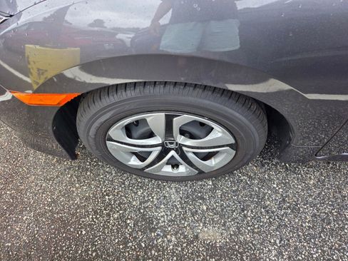 Used 2018 Honda Civic LX image 4