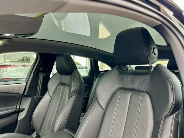 Used 2025 Audi A6 e-tron Prestige AWD/4WD image 21