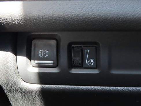 Used 2024 Cadillac XT4 Premium Luxury image 19