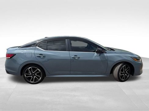 Certified 2025 Nissan Sentra SR w/ SR Premium Package FWD image 9