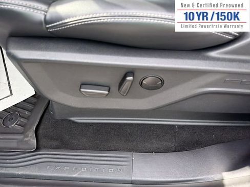 Used 2025 Ford Expedition Platinum image 18