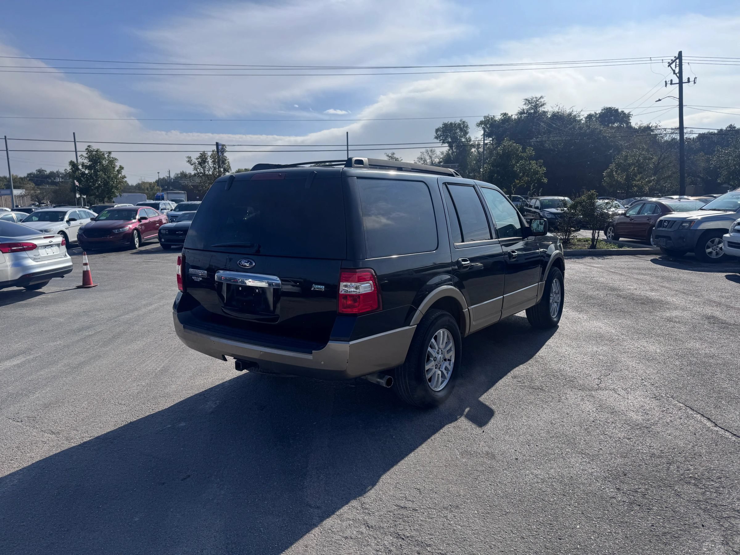 Used 2013 Ford Expedition 2WD image 5
