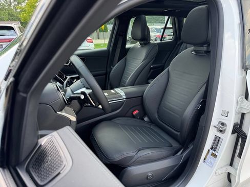 Used 2025 Mercedes-Benz GLC 43 AMG 4MATIC image 5