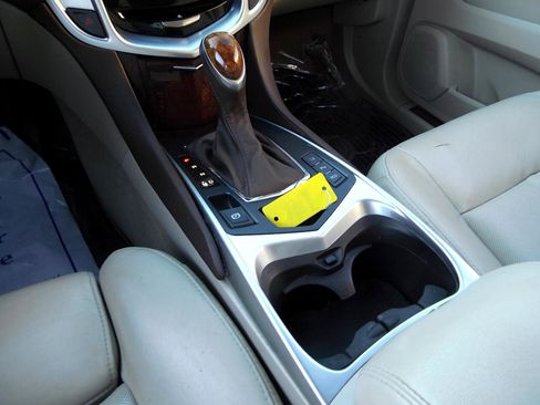 Used 2015 Cadillac SRX Performance w/ Driver Awareness Package image 21