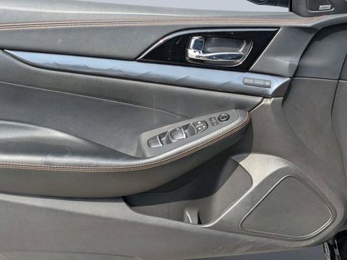 Used 2023 Nissan Maxima SR w/ Sport Mat Group image 14