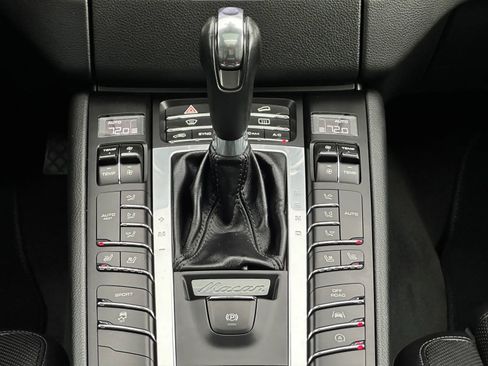 Used 2018 Porsche Macan S w/ Premium Package Plus image 22