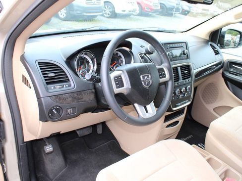 Used 2013 Dodge Grand Caravan SE FWD image 13