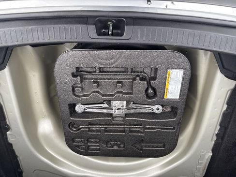 Used 2022 Toyota Corolla LE image 52