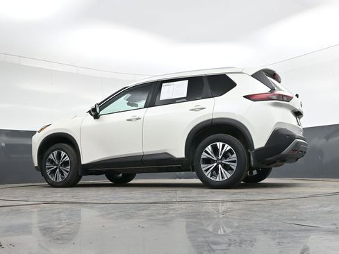 Used 2023 Nissan Rogue SV w/ SV Premium Package image 38