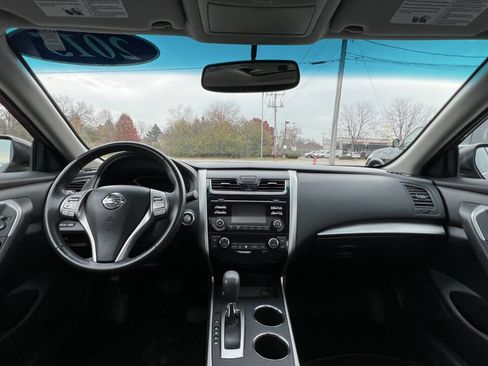 Used 2015 Nissan Altima 2.5 SV w/ Convenience Package FWD image 13
