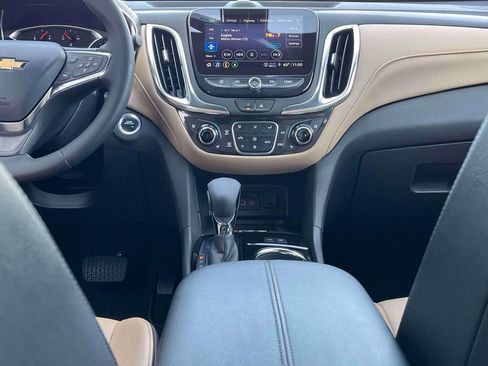 Used 2024 Chevrolet Equinox Premier image 13