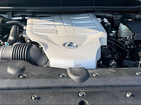 Used 2022 Lexus GX 460 Premium w/ Premium Package AWD/4WD image 10