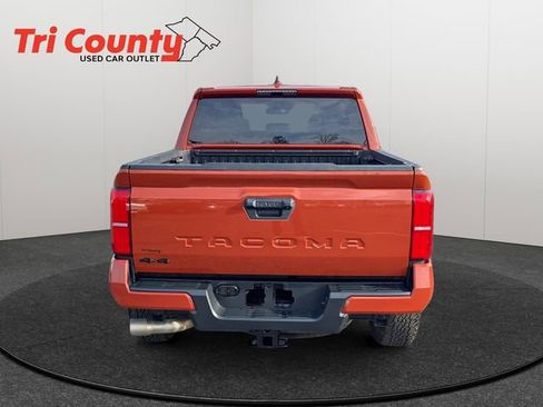 Used 2025 Toyota Tacoma TRD Off-Road image 7