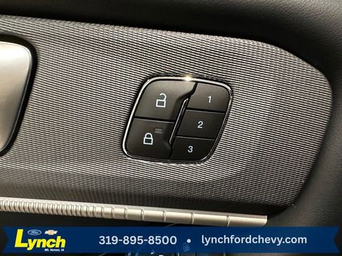 New 2026 Ford Explorer ST-Line w/ ST-Line Street Pack image 9