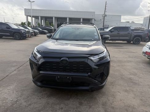 Used 2025 Toyota RAV4 XLE image 2
