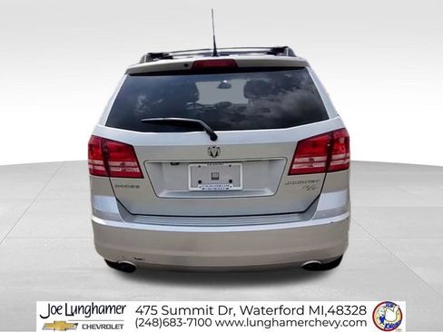 Used 2010 Dodge Journey R/T w/ Navigation & Sound Group I FWD image 8