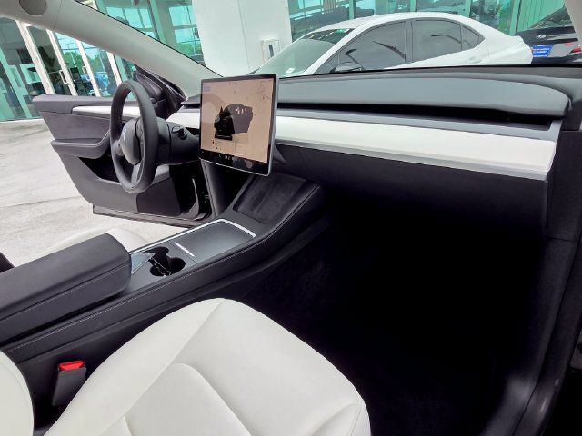 Used 2023 Tesla Model Y Long Range AWD/4WD image 25