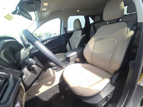 Used 2022 Ford Escape Titanium AWD/4WD image 26