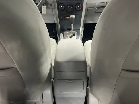 Used 2010 Toyota Corolla FWD image 30