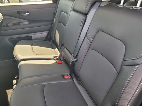 New 2026 Nissan Pathfinder SL w/ Cargo Package AWD/4WD image 9