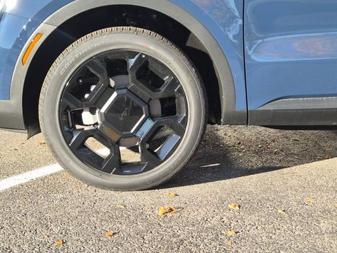 New 2026 Kia Sorento X-Line EX image 11