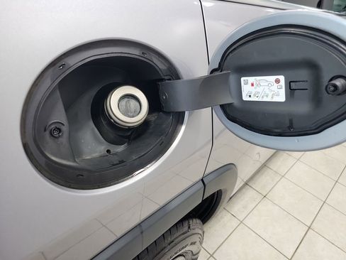 Used 2021 Jeep Cherokee Latitude Lux image 15