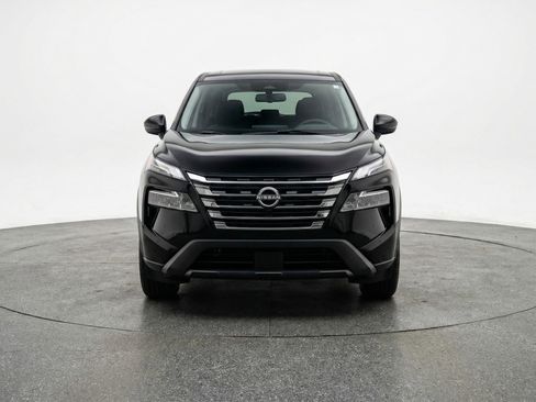 Used 2025 Nissan Rogue SV FWD image 2