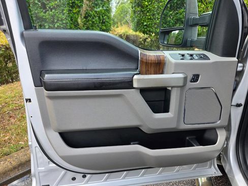 Used 2018 Ford F150 Lariat w/ Equipment Group 501A Mid image 11