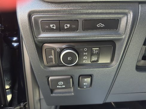 Used 2022 Ford F150 Platinum w/ Equipment Group 701A High AWD/4WD image 12