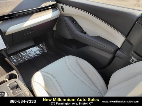 Used 2024 Ford Mustang Mach-E Premium image 15