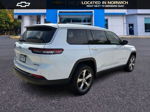 Used 2021 Jeep Grand Cherokee L Limited AWD/4WD image 5