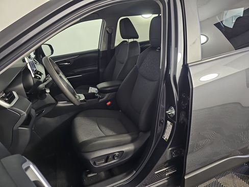 Used 2024 Toyota RAV4 XLE FWD image 12