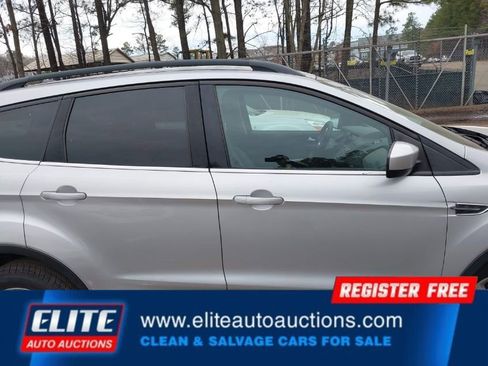 Used 2018 Ford Escape SE w/ Ford Safe & Smart Package image 26