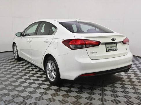 Used 2017 Kia Forte S w/ S Technology Package image 4