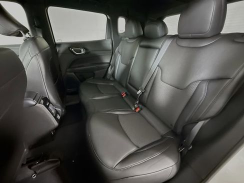 New 2026 Jeep Compass Latitude image 22