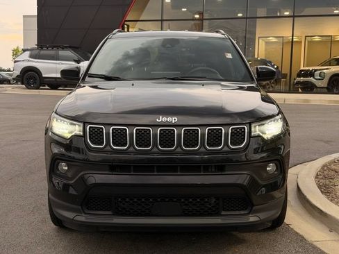 Used 2024 Jeep Compass Latitude AWD/4WD image 7