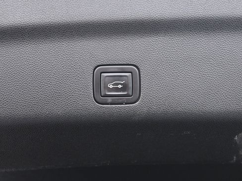 Used 2021 Chevrolet Suburban LT w/ LT Signature Package image 24