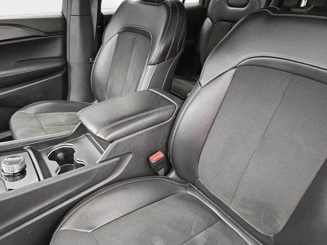 Used 2023 Jeep Grand Cherokee L Laredo AWD/4WD image 15