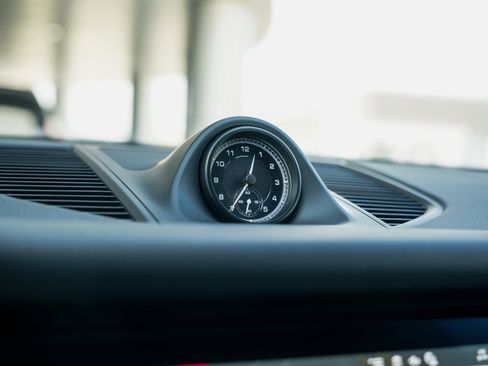 New 2026 Porsche Macan image 21