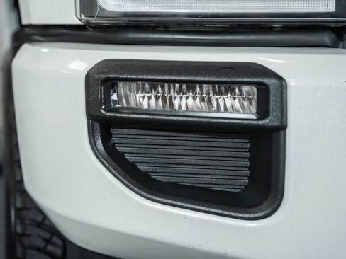 Certified 2022 Ford F250 Lariat w/ Black Appearance Package image 15