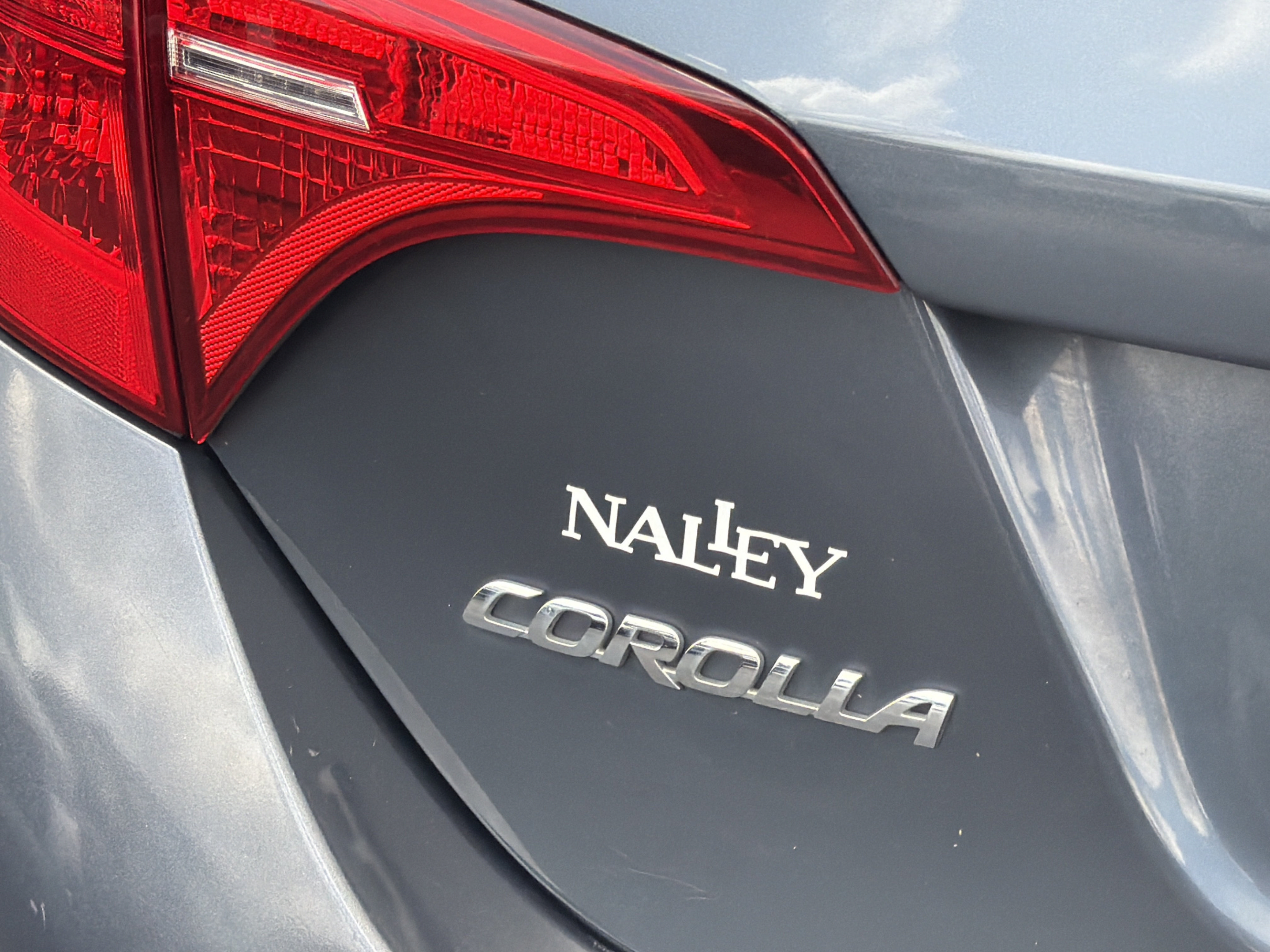 Used 2017 Toyota Corolla SE FWD image 22